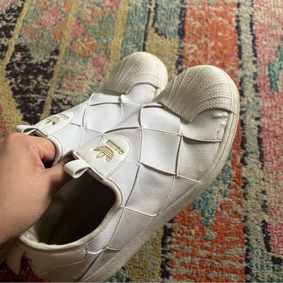 WOMEN'S SIZE 9 Adidas Superstar Slip on White Shoes Sneakers - Picture 3 of 6